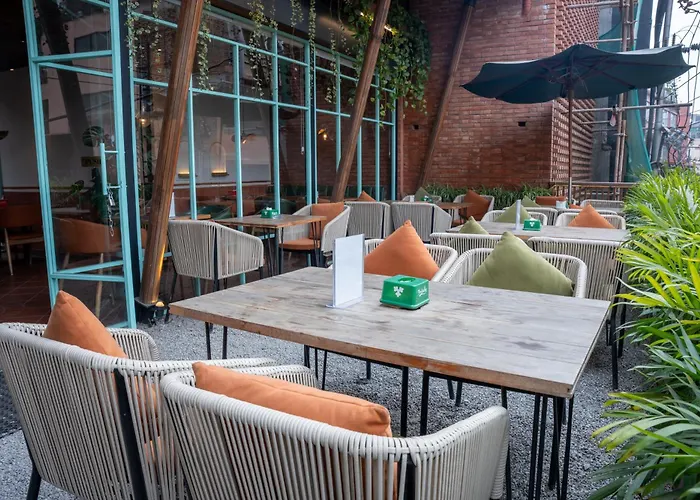 Kailash Kutee Hotel 4*